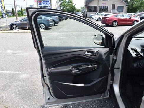 Used 2018 Ford Escape SE w/ SE Sync 3 Package image 22