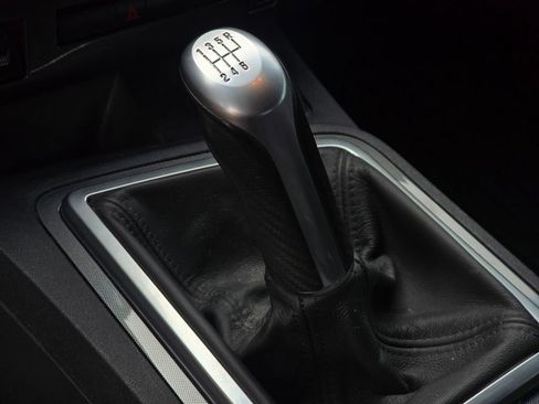 Used 2009 Dodge Challenger SRT8 RWD image 11