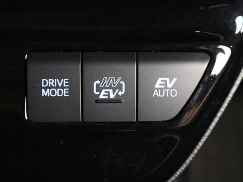 Used 2020 Toyota Prius Prime XLE image 20