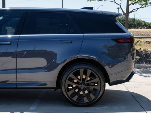 New 2026 Land Rover Range Rover Sport Dynamic SE AWD/4WD image 13