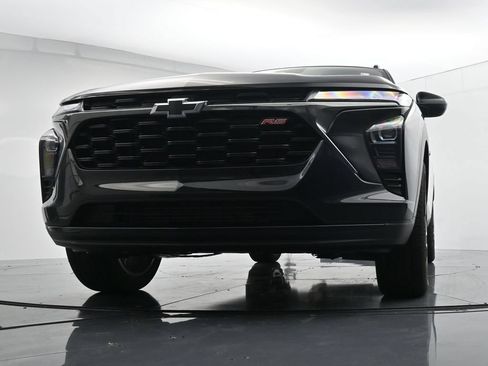 Used 2025 Chevrolet Trax RS w/ Driver Confidence Package FWD image 33