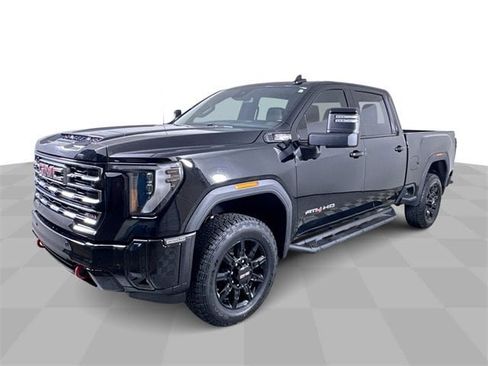 Used 2025 GMC Sierra 2500 AT4 image 4