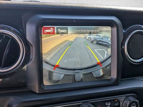 Used 2021 Jeep Wrangler Unlimited Sahara image 15