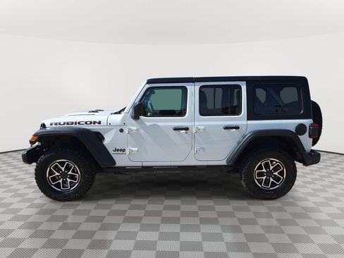 Used 2024 Jeep Wrangler Unlimited Rubicon AWD/4WD image 4