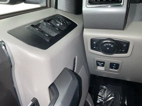 Used 2015 Ford F150 XLT w/ Equipment Group 302A Luxury RWD image 19