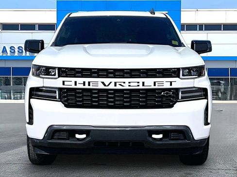 Used 2022 Chevrolet Silverado 1500 Custom w/ LPO, Blackout Package RWD image 2
