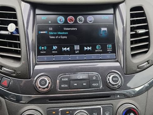 Used 2017 Chevrolet Impala Premier w/ Enhanced Convenience Package FWD image 11