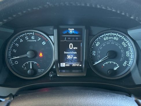 Used 2021 Toyota Tacoma TRD Off-Road w/ Technology Package AWD/4WD image 27