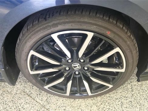 Used 2025 Honda Accord Touring image 13
