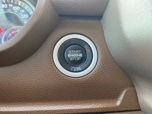Used 2022 RAM 3500 Laramie w/ Chrome Appearance Group AWD/4WD image 18