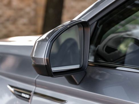 Used 2022 Volkswagen Taos SE image 54