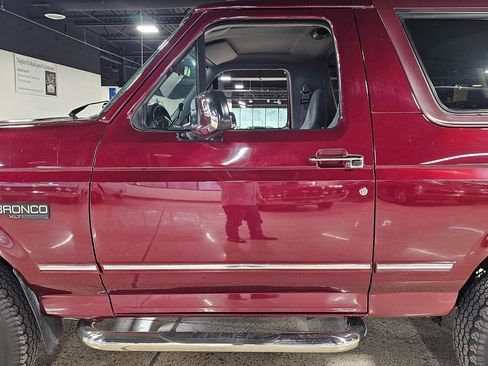 Used 1996 Ford Bronco XLT image 19