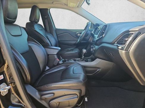 Used 2020 Jeep Cherokee Latitude Plus image 21