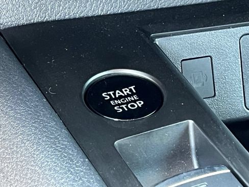 Used 2025 Nissan Kicks SV FWD image 22