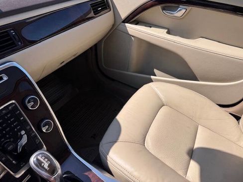 Used 2013 Volvo XC70 3.2 image 46