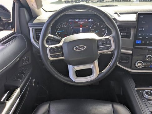 Used 2024 Ford Expedition XLT image 18