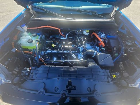 New 2026 Ford Maverick Lariat w/ Black Appearance Package image 32