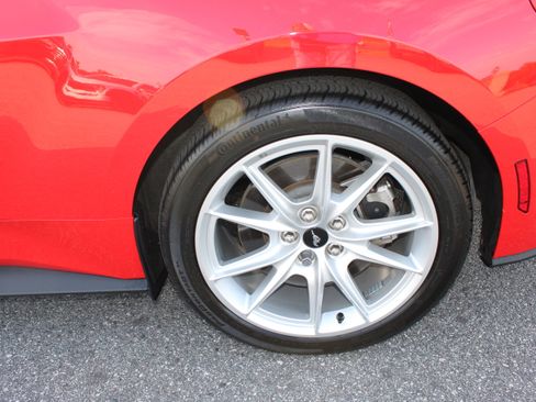 Used 2024 Ford Mustang GT Premium image 11