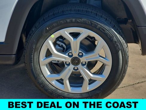 New 2026 Jeep Compass Latitude image 36