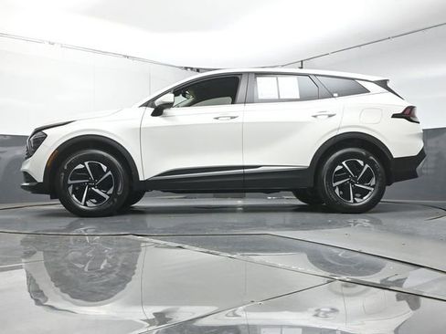 Used 2025 Kia Sportage LX AWD/4WD image 36