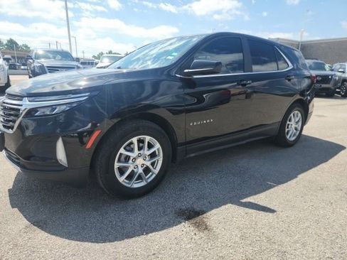 Used 2022 Chevrolet Equinox LT FWD image 2