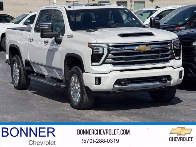 Used 2025 Chevrolet Silverado 2500 High Country w/ Technology Package AWD/4WD image 1