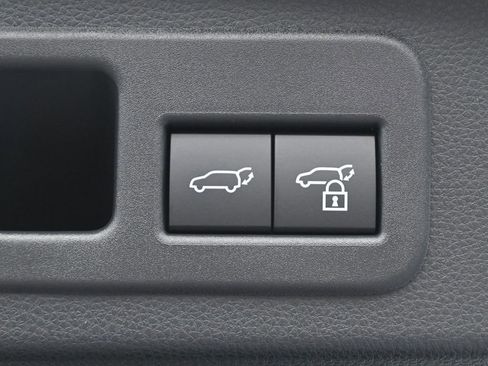 Used 2025 Toyota 4Runner Limited image 37