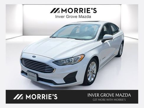 Used 2019 Ford Fusion SE FWD image 1