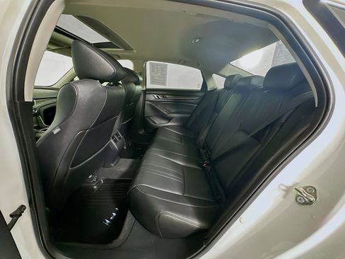 Used 2019 Honda Accord Touring image 28
