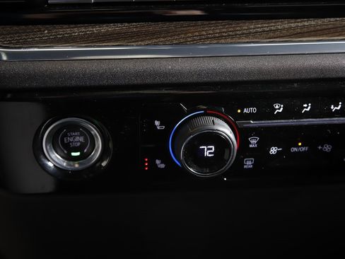 Used 2023 Chevrolet Silverado 1500 LT image 16