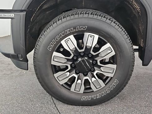 Used 2024 GMC Sierra 2500 Pro w/ Convenience Package AWD/4WD image 37