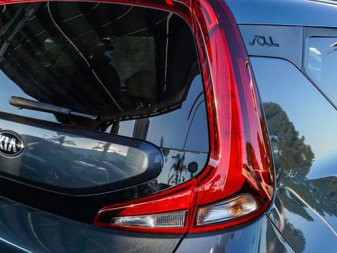 Certified 2020 Kia Soul X-Line image 8