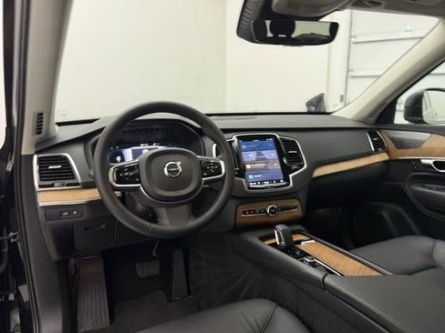 Certified 2024 Volvo XC90 T8 Plus image 21
