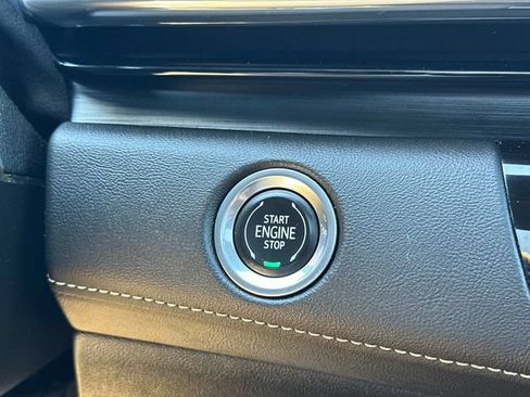 Used 2021 Cadillac Escalade Sport AWD/4WD image 28