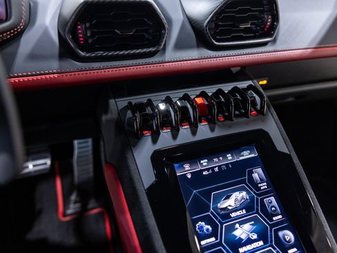 Used 2024 Lamborghini Huracan Tecnica RWD image 43