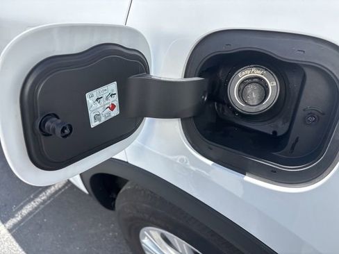 Used 2023 Ford Escape Active image 10