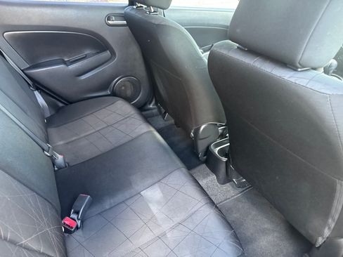 Used 2014 MAZDA MAZDA2 Sport FWD image 12