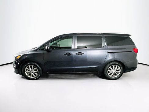 Used 2019 Kia Sedona EX image 4