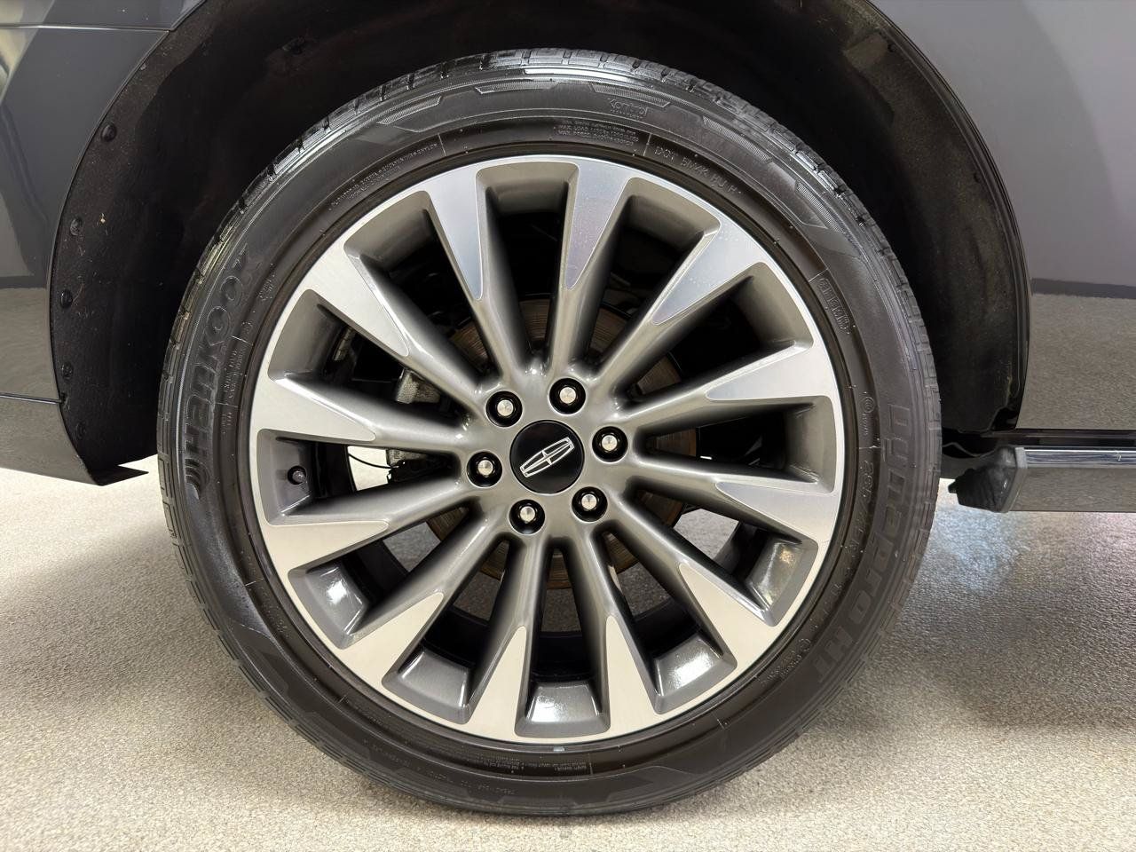 Used 2020 Lincoln Navigator Reserve w/ Luxury Package AWD/4WD image 39