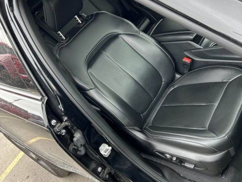 Used 2024 Jeep Grand Cherokee Limited w/ Black Appearance Package image 9