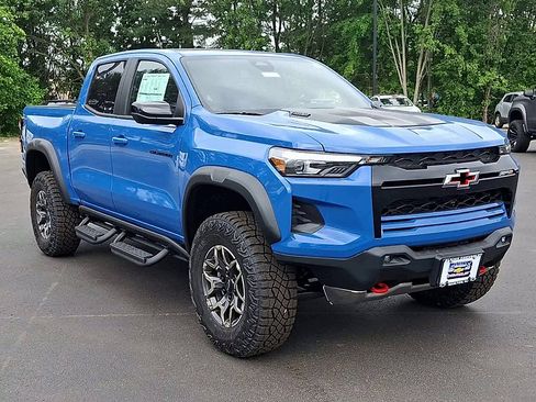 New 2026 Chevrolet Colorado ZR2 w/ Technology Package AWD/4WD image 5
