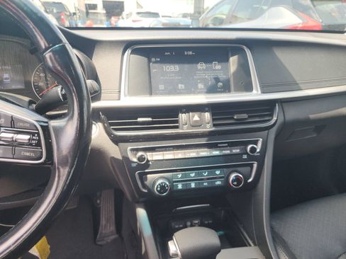 Used 2020 Kia Optima SE FWD image 13