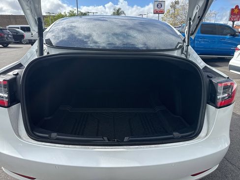 Used 2021 Tesla Model 3 Long Range image 16