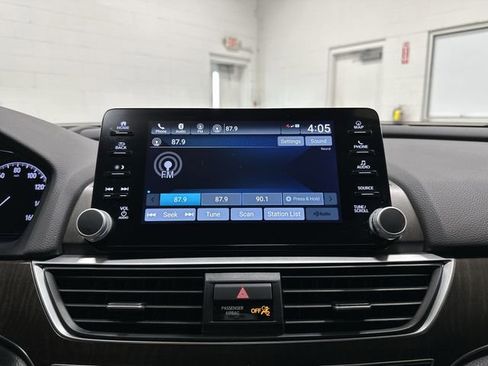 Used 2021 Honda Accord Touring image 34