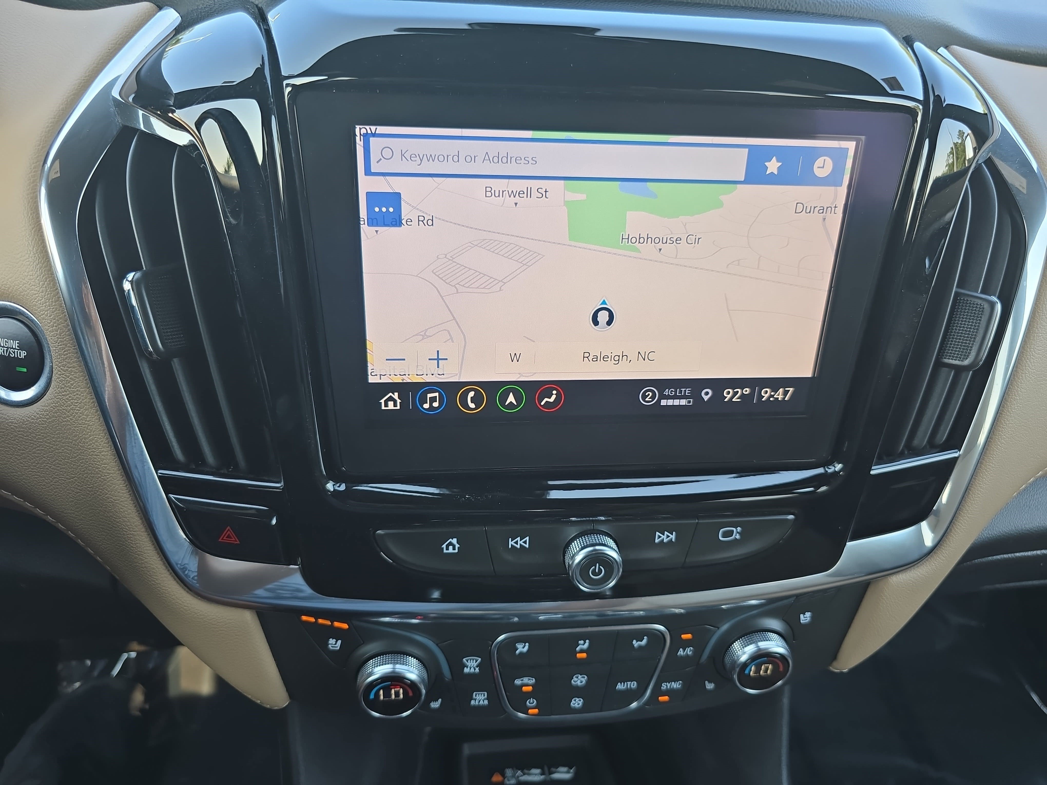Used 2022 Chevrolet Traverse Premier AWD/4WD image 25