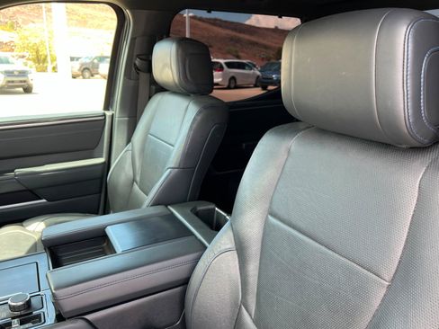 Used 2023 Toyota Tundra Platinum AWD/4WD image 18