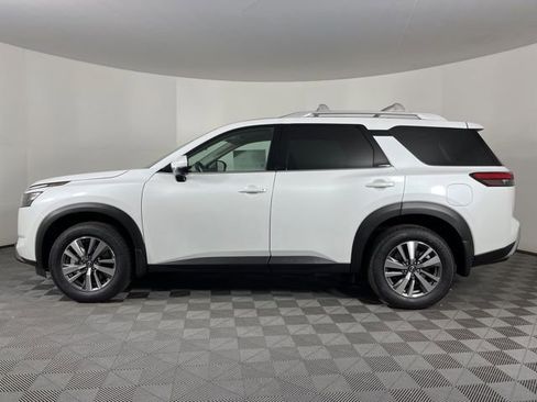 New 2025 Nissan Pathfinder SL image 6