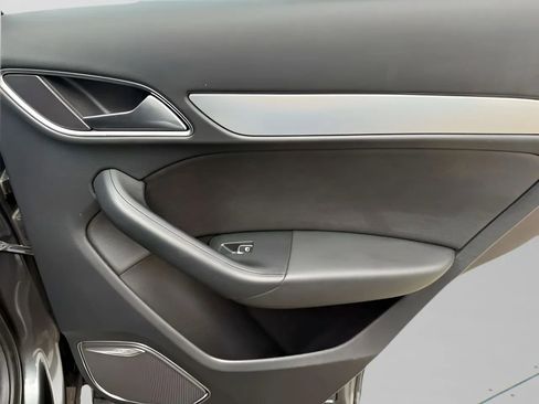 Used 2018 Audi Q3 2.0T Premium Plus w/ Premium Plus Package image 22