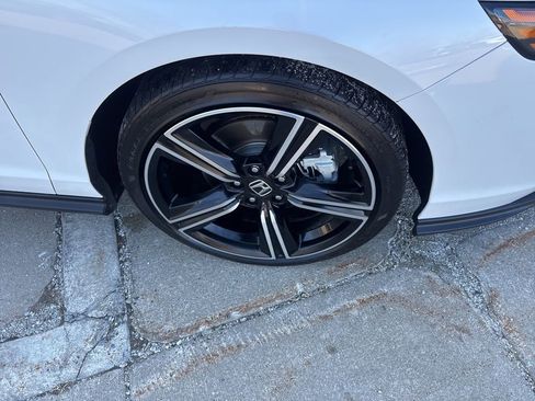 Used 2023 Honda Accord Sport image 32