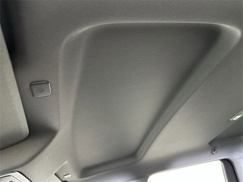 Used 2025 GMC Sierra 2500 SLT w/ SLT Premium Package image 19